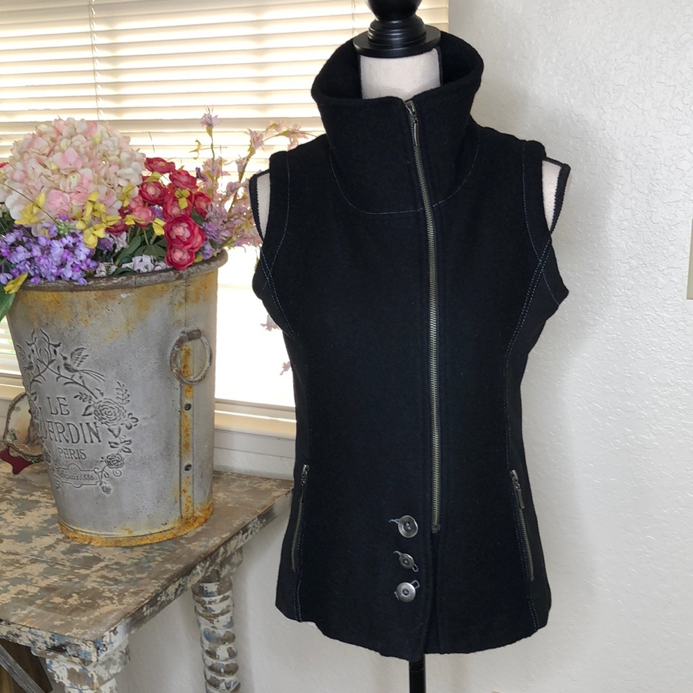 Icelandic Design vest